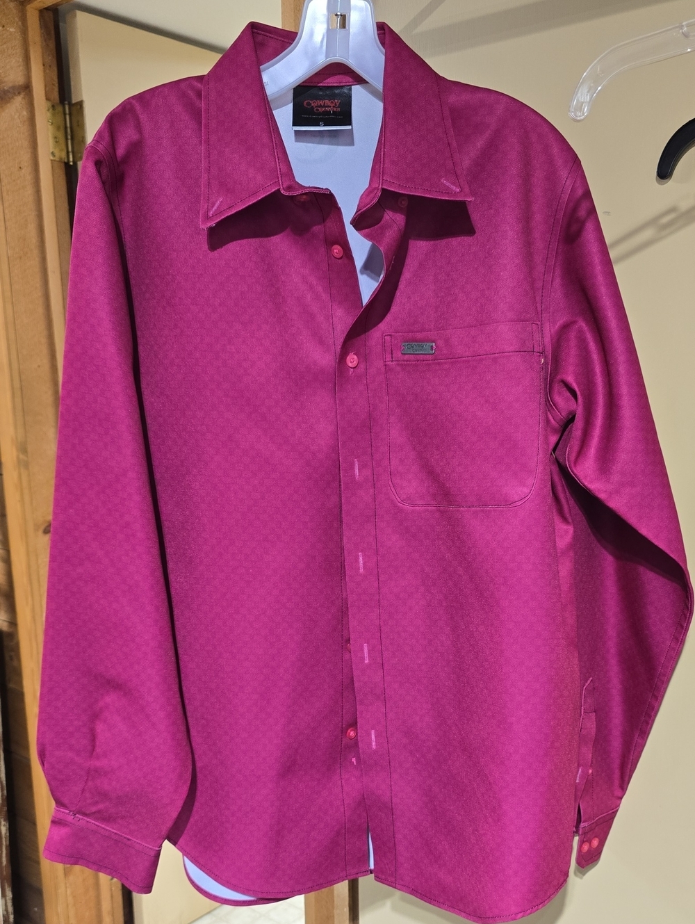 NWOT Cowboy Couture  Men’s Magenta Button-Up Dress Shirt